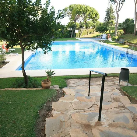 Rincon Del Mar - Spacious 3 Bedroom With Partial Sea Views Close To Bars And Restaurants -withing Walking Distance To The Beach Of Calahonda - Costa Del Sol Mijas