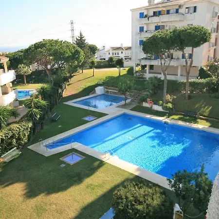 Apartment Rincon Del Mar - Spacious 3 Bedroom With Partial Sea Views Close To Bars And Restaurants -withing Walking Distance To The Beach Of Calahonda - Costa Del Sol *