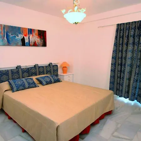 Rincon Del Mar - Spacious 3 Bedroom With Partial Sea Views Close To Bars And Restaurants -withing Walking Distance To The Beach Of Calahonda - Costa Del Sol * Mijas